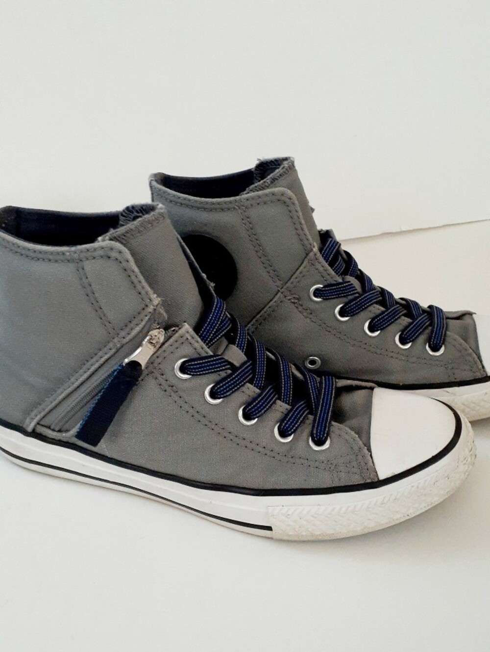 Girls Converse Gray High-Top Canvas Sneakers with Navy Laces US Size 3